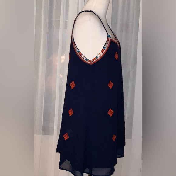 Women’s THML Embroidered Halter Shirt. Size Medium. - Picture 3 of 9